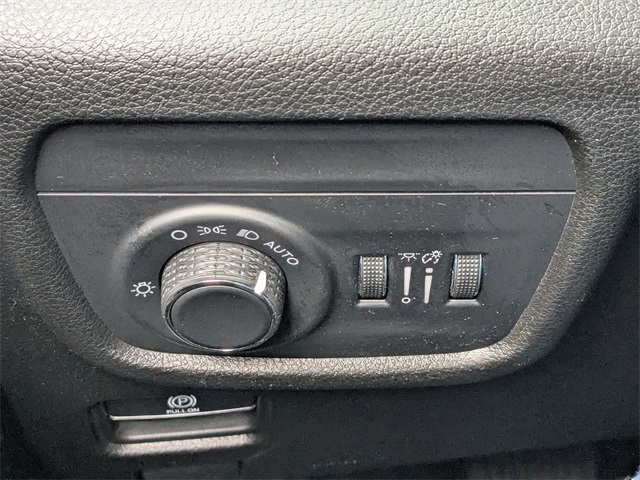 2023 Jeep Grand Cherokee Altitude photo 13