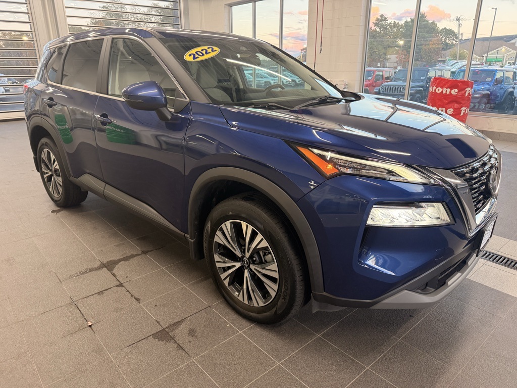 2022 Nissan Rogue SV's photo
