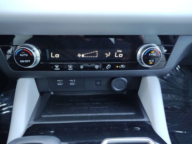 2025 Mitsubishi Outlander SE photo 19