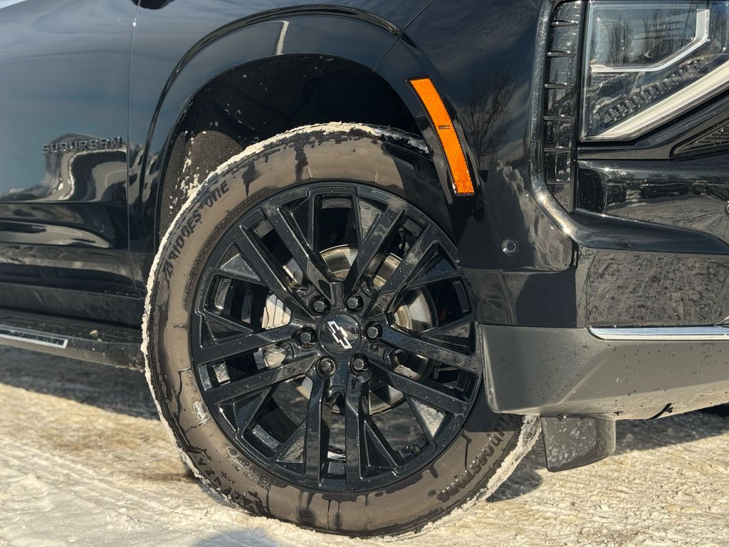 Used 2025 Chevrolet Suburban Premier with VIN 1GNS6FRD1SR138510 for sale in Coon Rapids, Minnesota