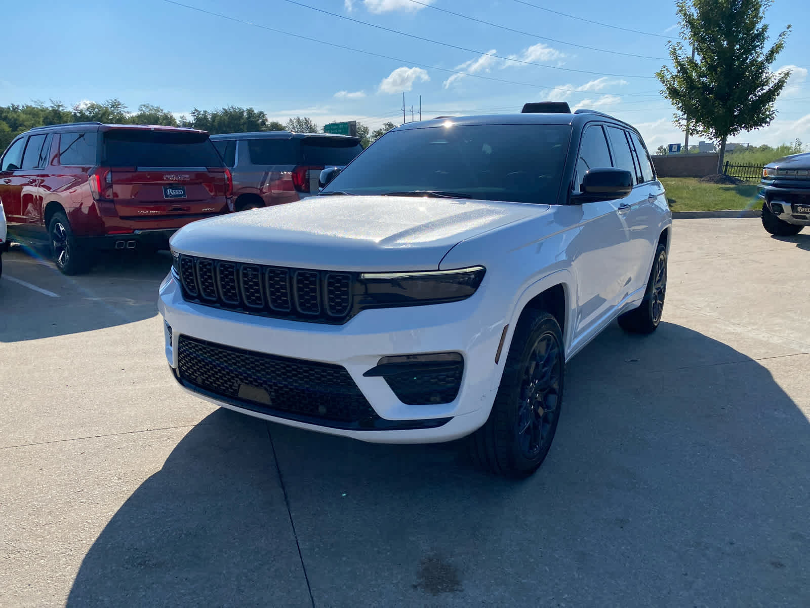 Used 2025 Jeep Grand Cherokee Summit with VIN 1C4RJHEGXS8668093 for sale in Kansas City