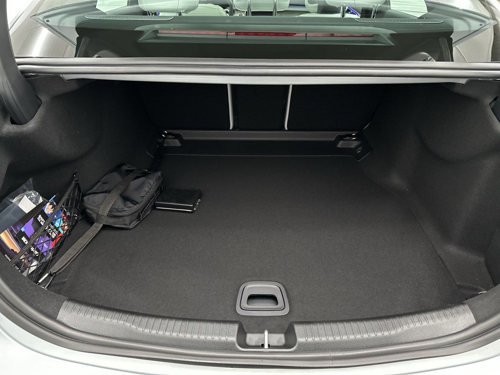 2025 Mercedes Benz C 300 photo 23