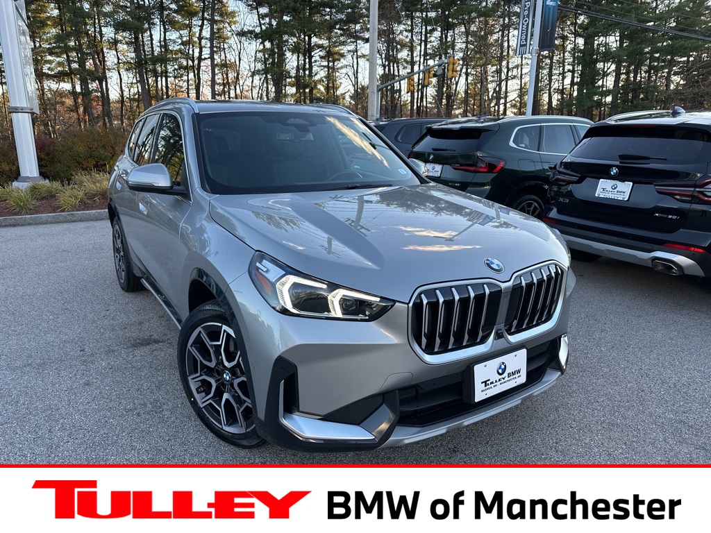 2025 BMW X1 28i's photo