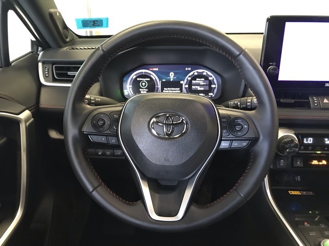2025 Toyota RAV4 Hybrid XSE photo 18