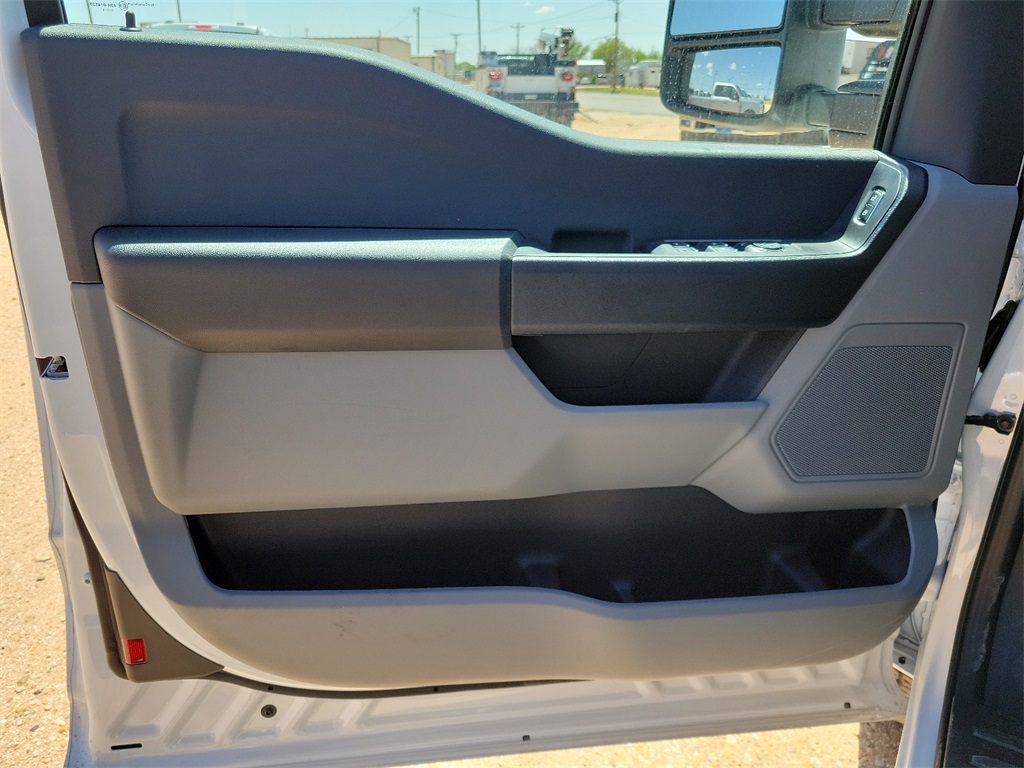 2025 Ford F-350 XL photo 18