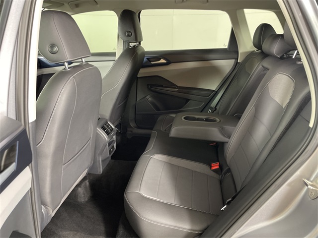 2024 Volkswagen Taos SE photo 36