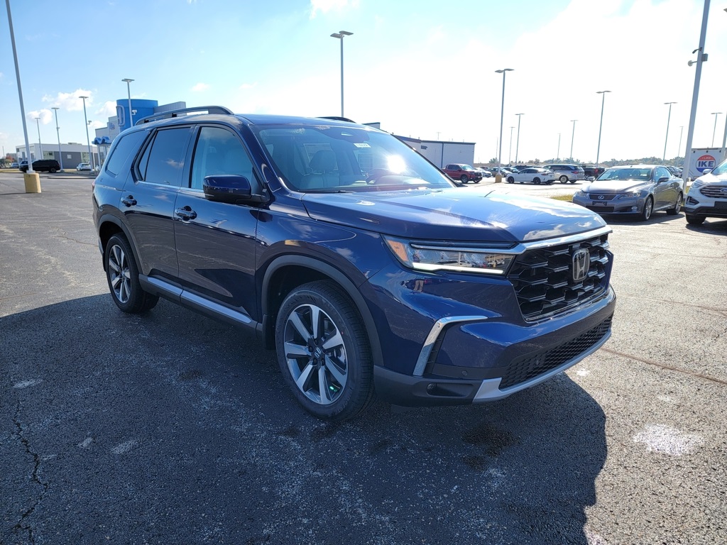 2025 Honda Pilot Touring photo 2