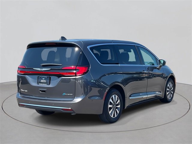 2022 Chrysler Pacifica Hybrid Limited photo 5