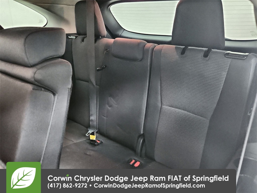 2024 Toyota Highlander LE photo 28
