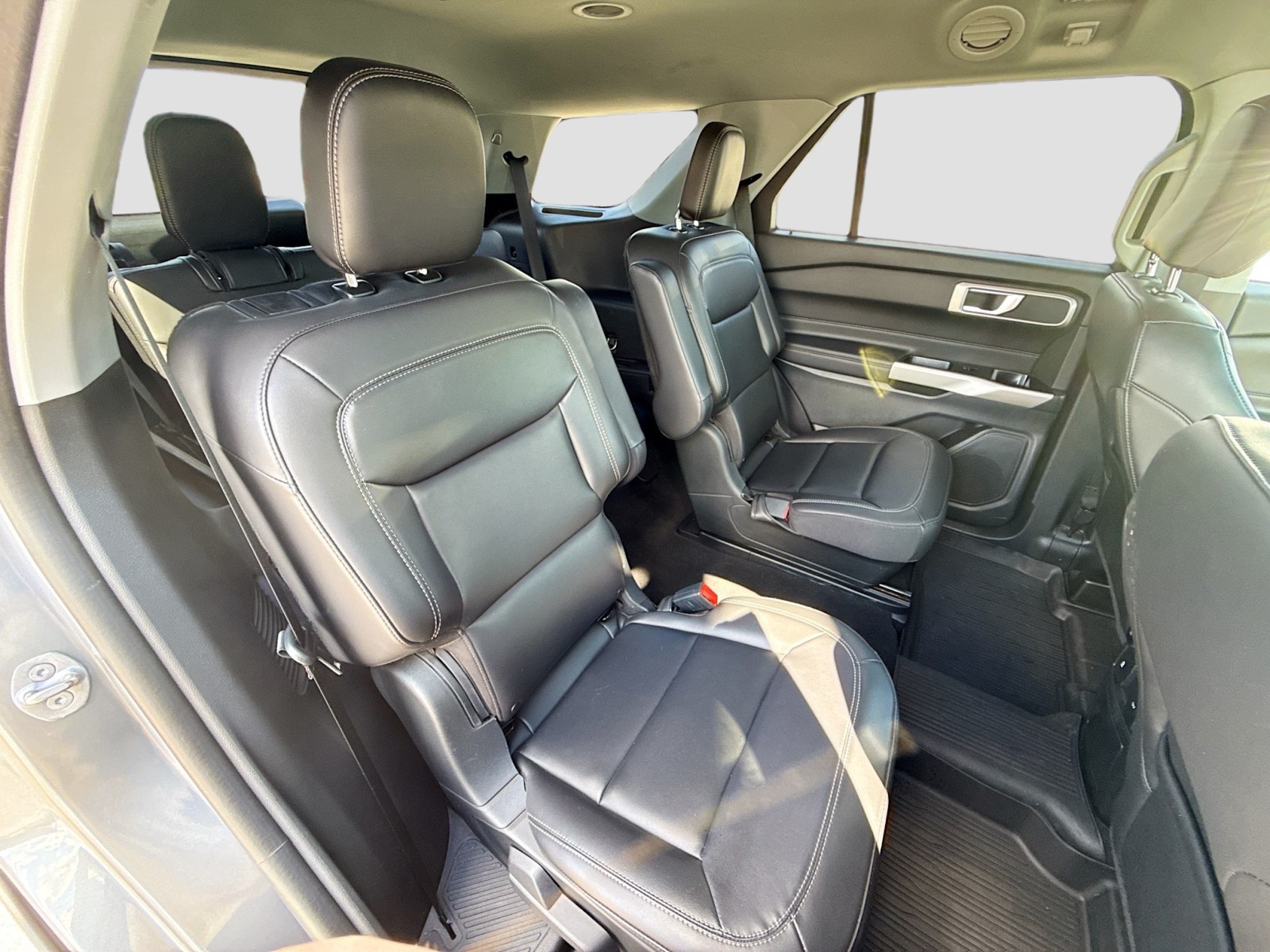2022 Ford Explorer XLT photo 26