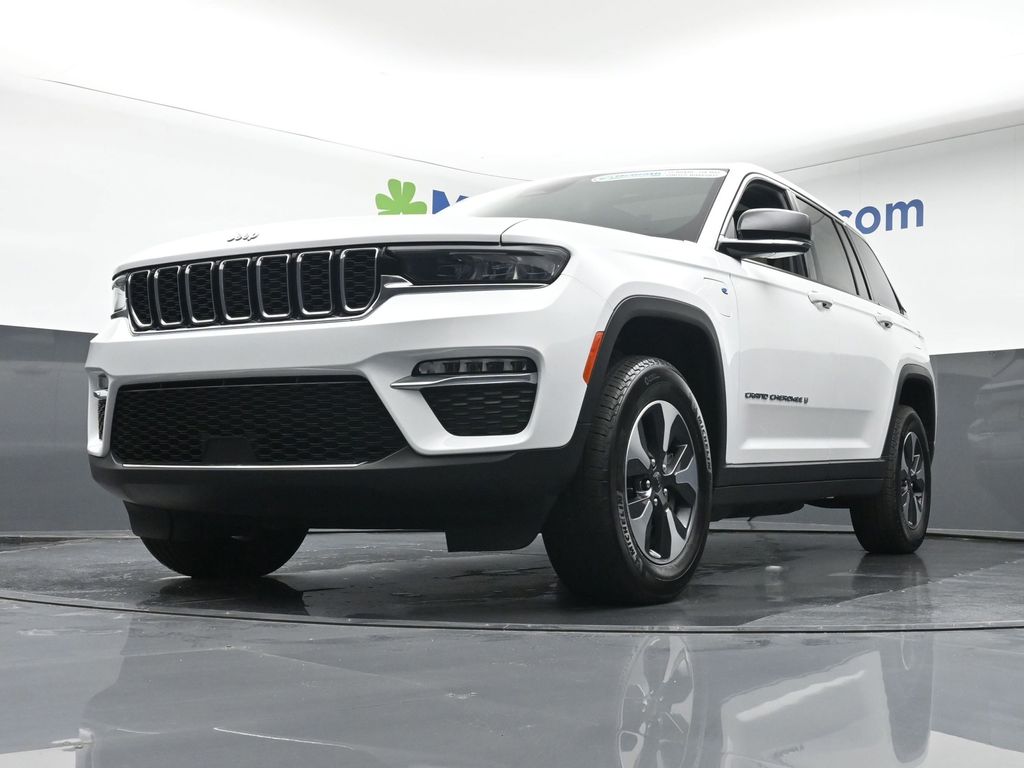 2023 Jeep Cherokee 4xe photo 4