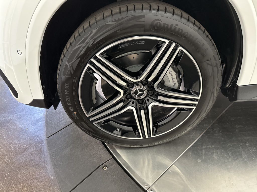 2026 Mercedes Benz GLC 300 photo 27