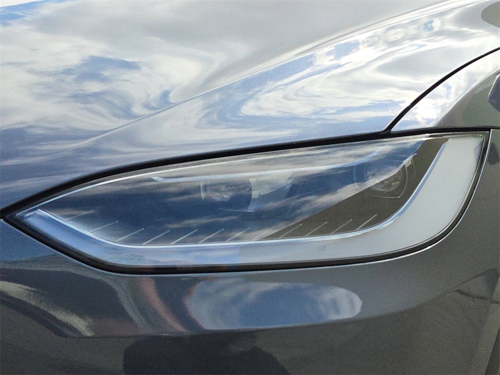 2023 Tesla Model X Plaid photo 29