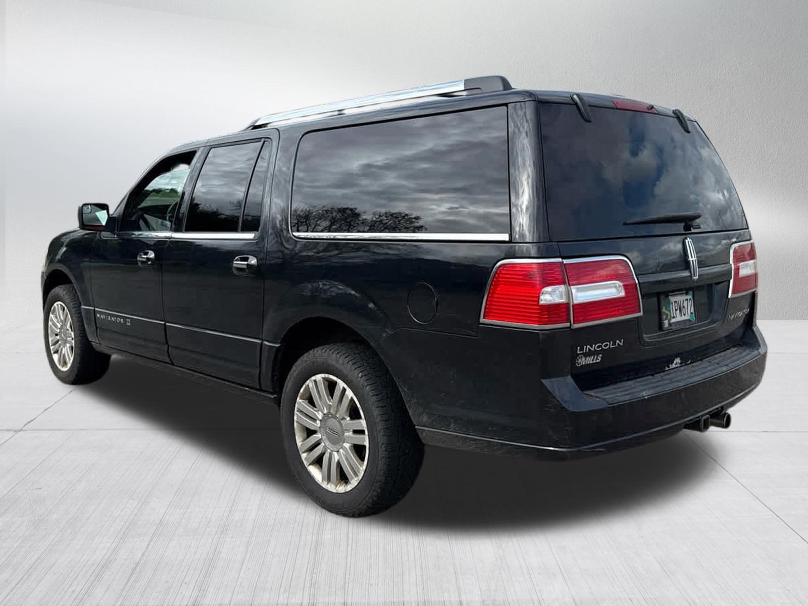 2014 Lincoln Navigator L photo 5