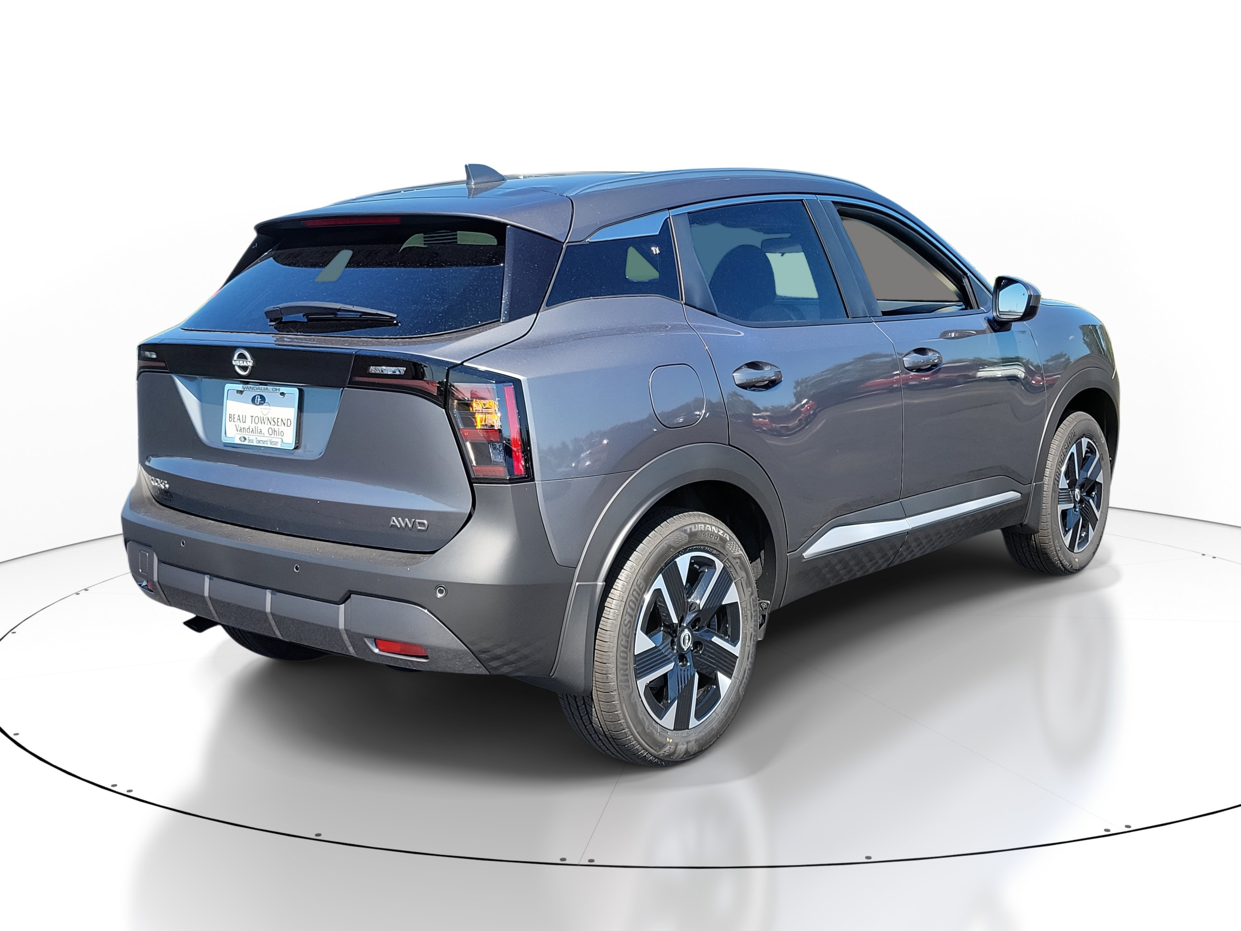 2025 Nissan Kicks SV photo 4