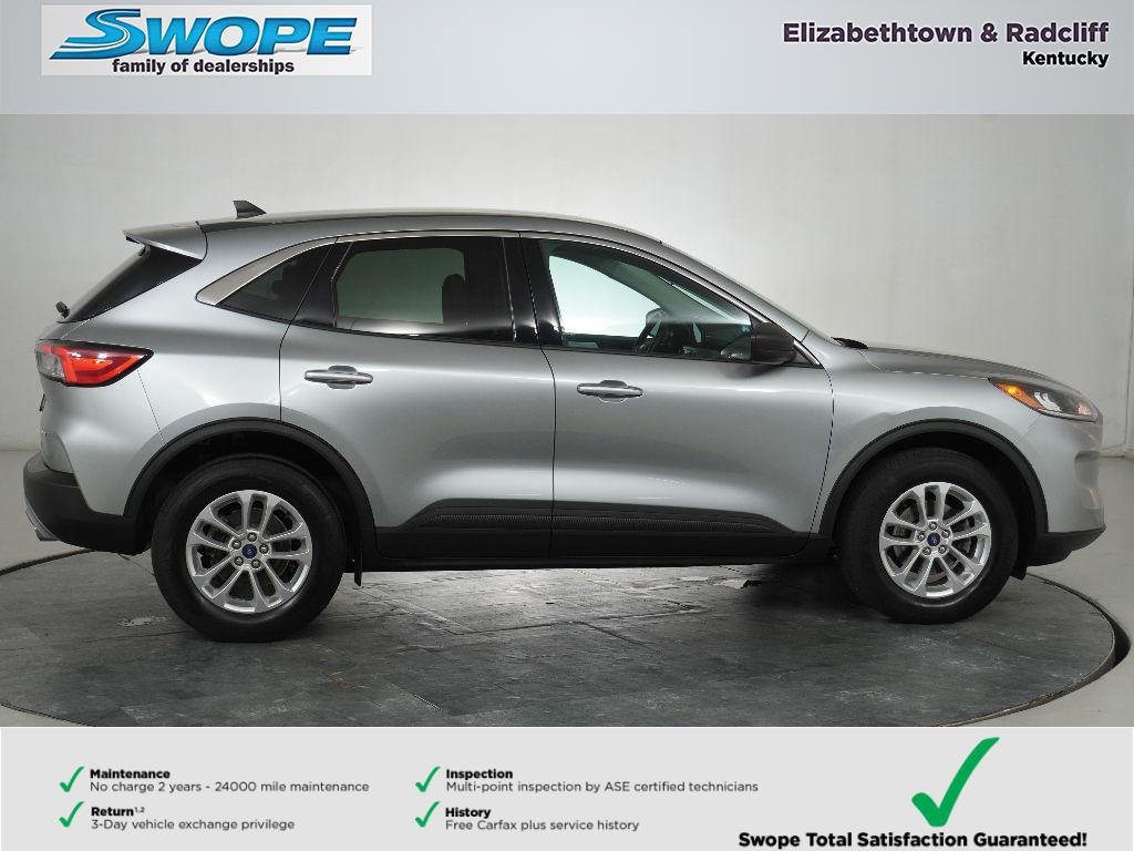 2022 Ford Escape SE photo 2