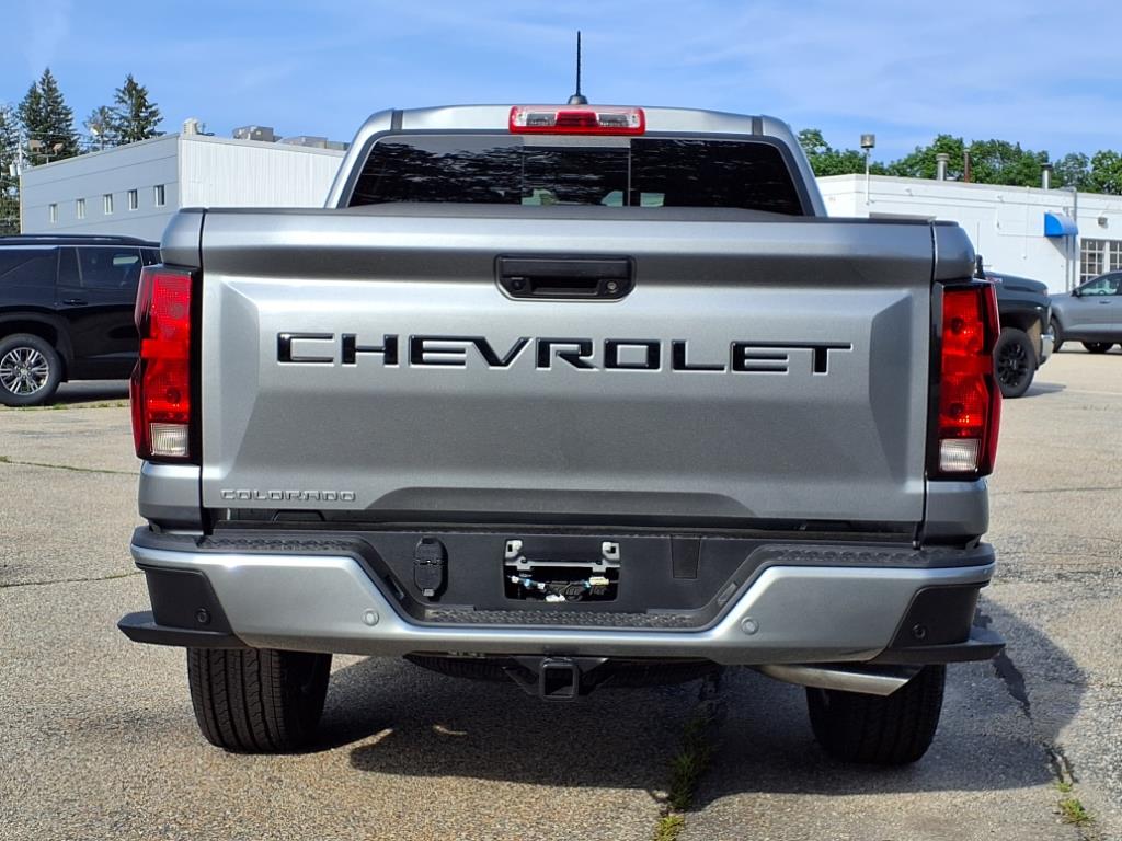 2025 Chevrolet Colorado Work Truck LT photo 4