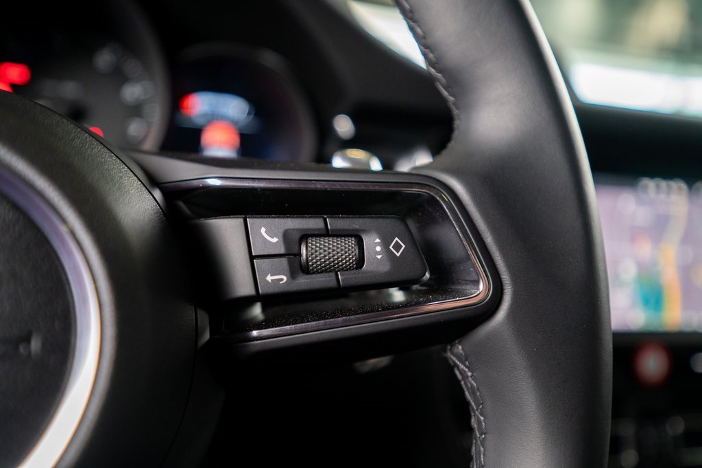 2025 Porsche Macan Base photo 28