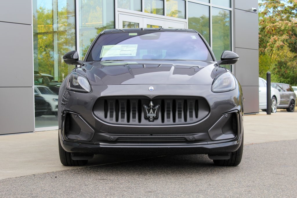 2025 Maserati Grecale photo 3