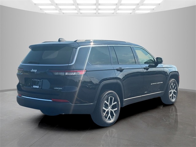 2025 Jeep Grand Cherokee Limited photo 3