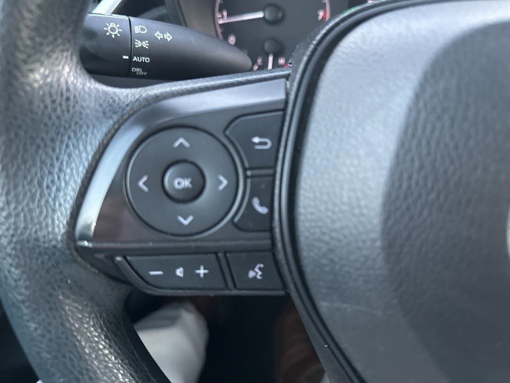 2023 Toyota Corolla LE photo 9
