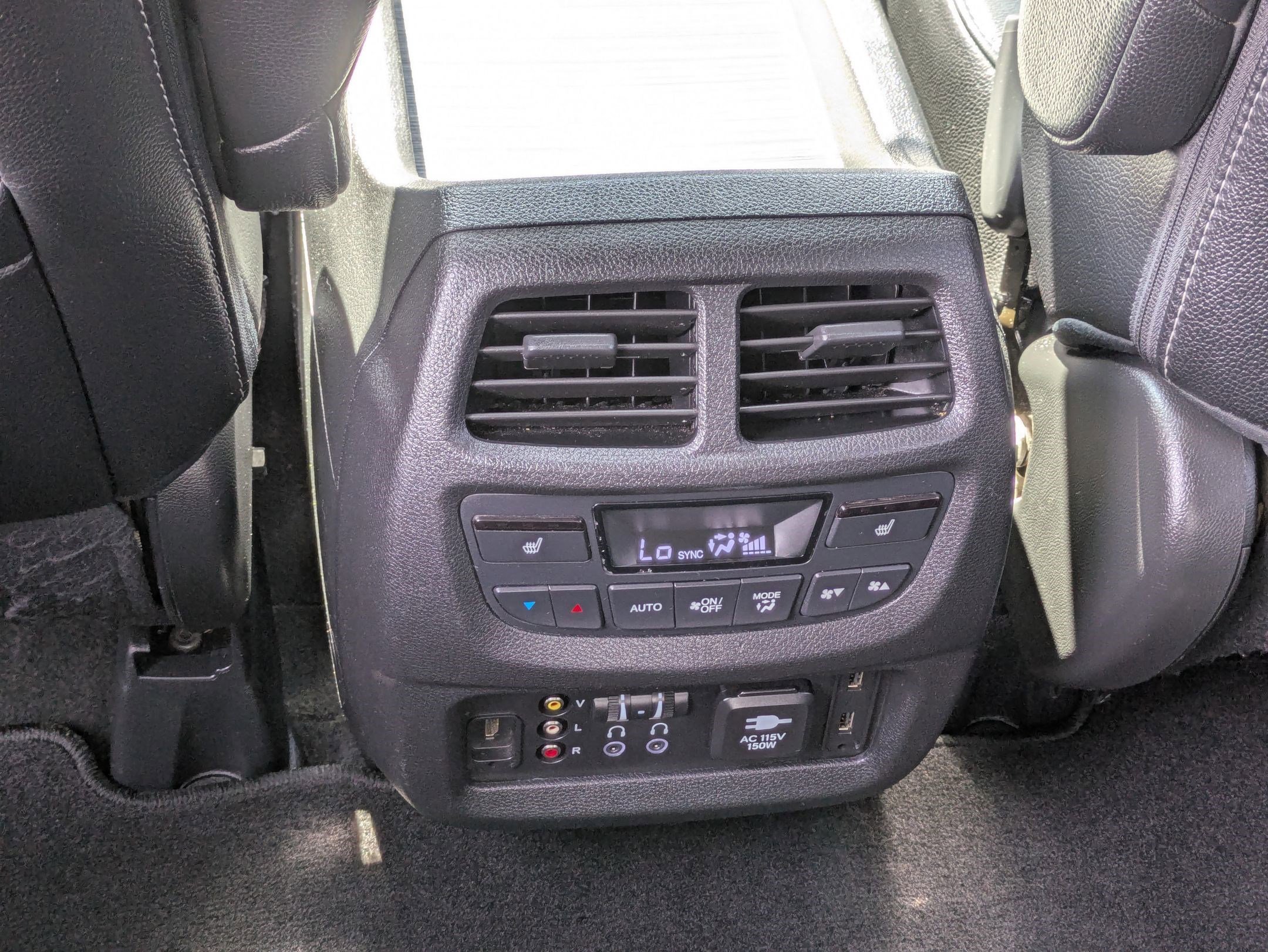 2018 Honda Pilot Elite photo 25