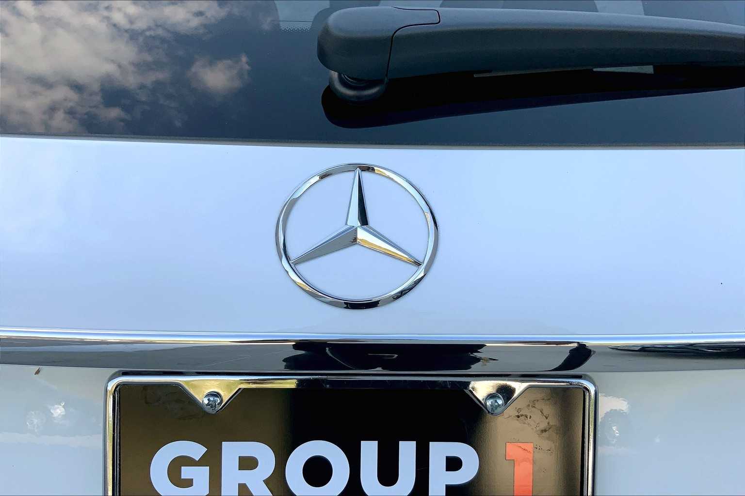 2022 Mercedes Benz GLC 300 4MATIC photo 6