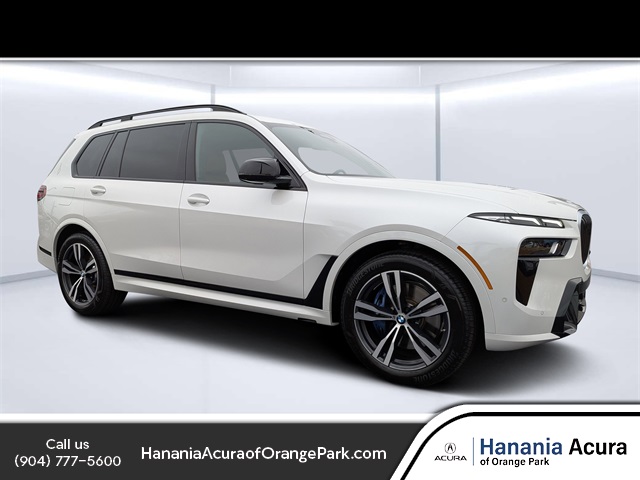 2025 BMW X7 M60i's photo