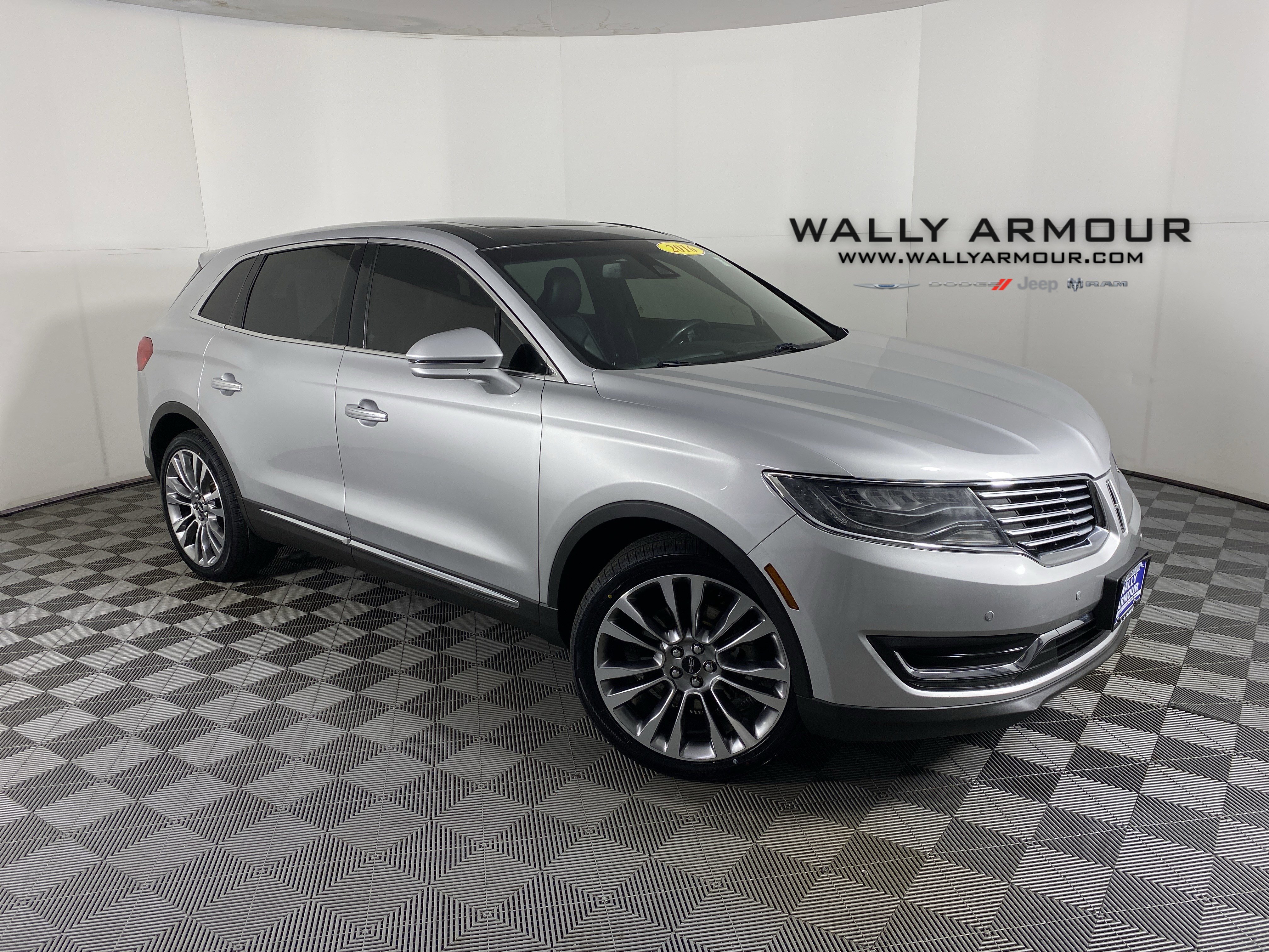 2016 Lincoln MKX Reserve's photo