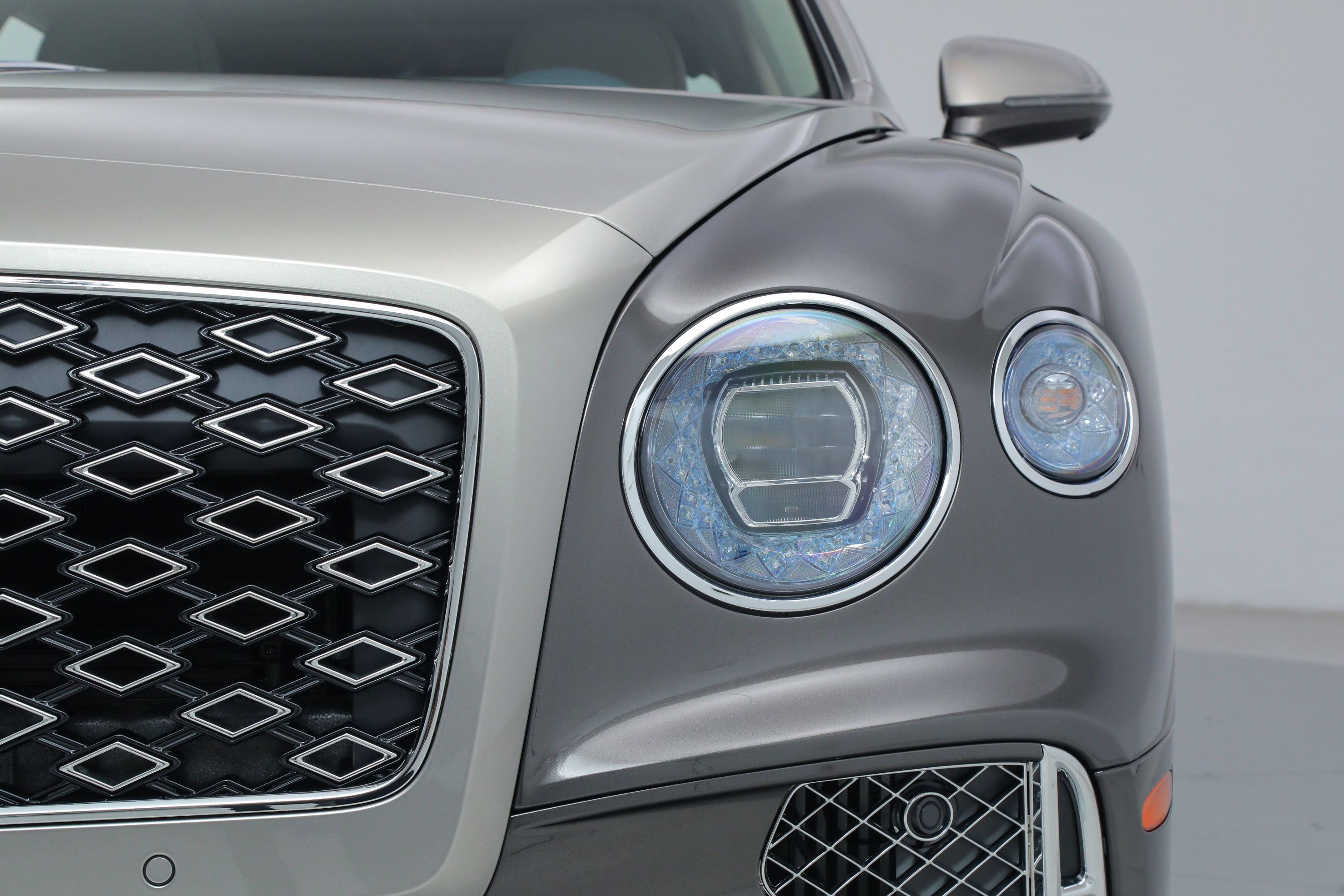 2025 Bentley Flying Spur Mulliner photo 9