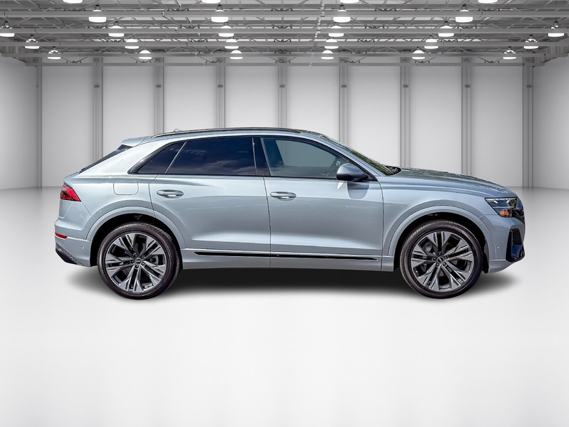 2025 Audi Q8 55 Premium photo 6