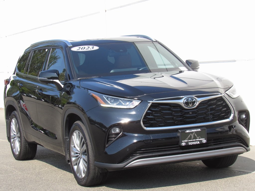2023 Toyota Highlander Platinum photo 2