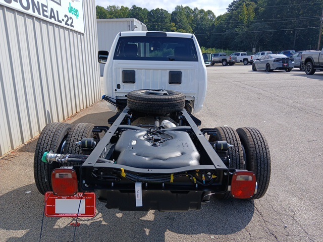 2026 Ram 3500 Tradesman photo 4