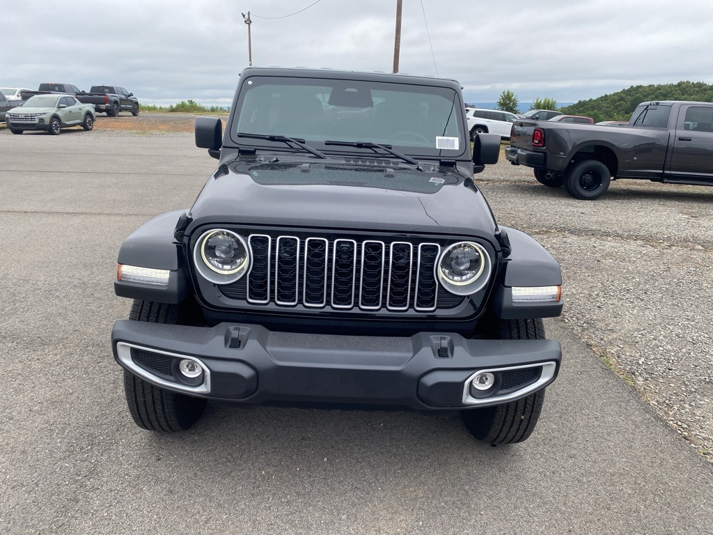 2025 Jeep Wrangler Sahara photo 2
