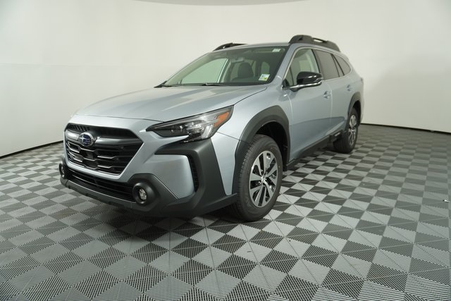 2025 Subaru Outback Premium photo 3