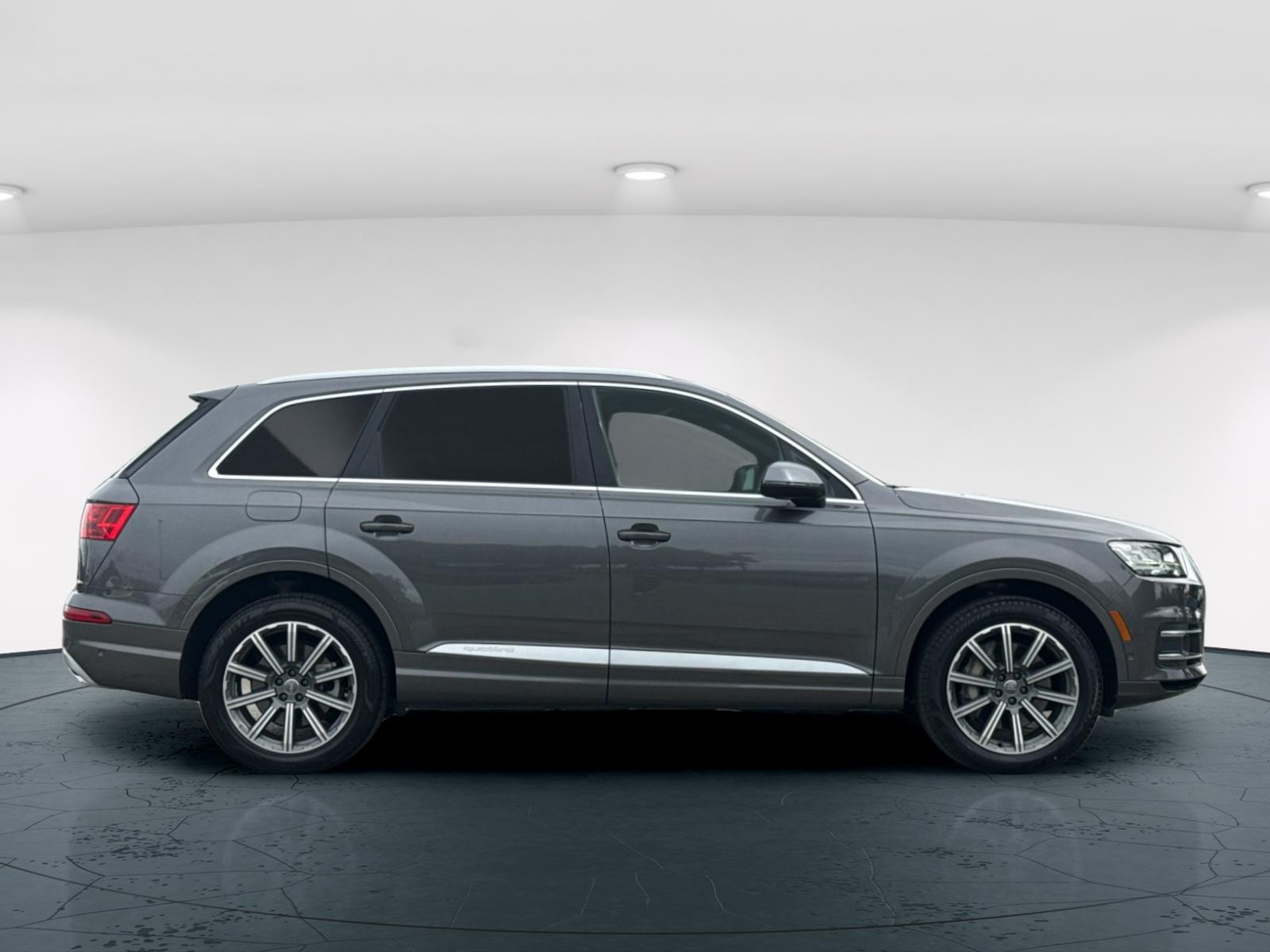 2019 Audi Q7 55 Premium photo 8