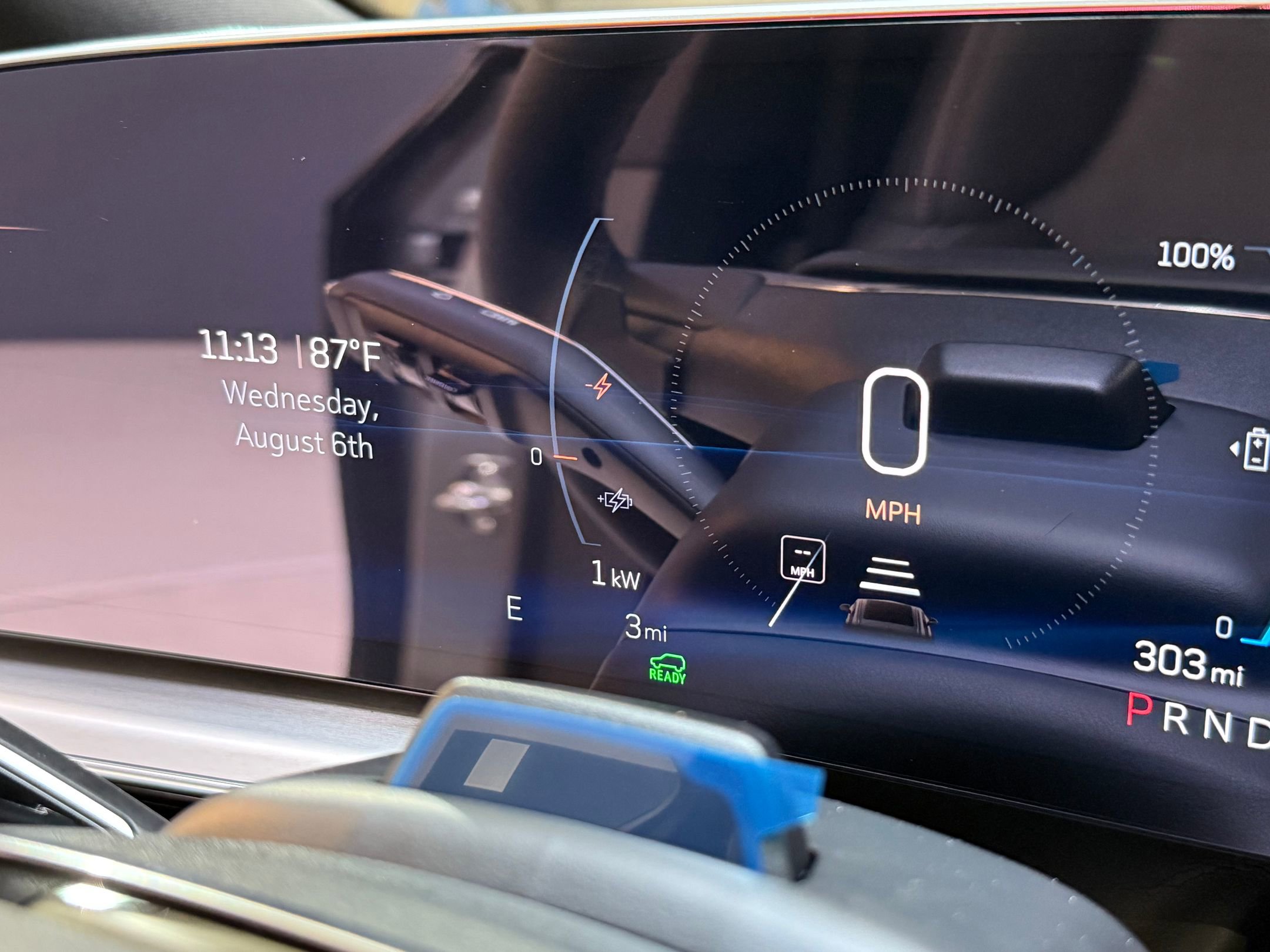 2025 Cadillac Lyriq Sport photo 13