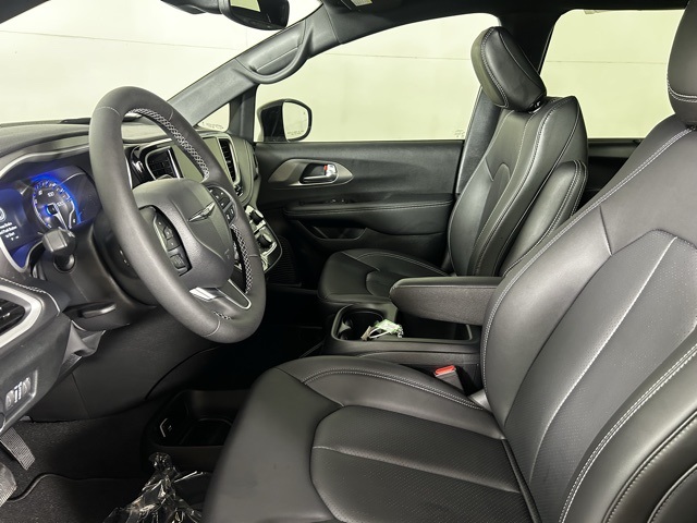 2026 Chrysler Pacifica photo 19