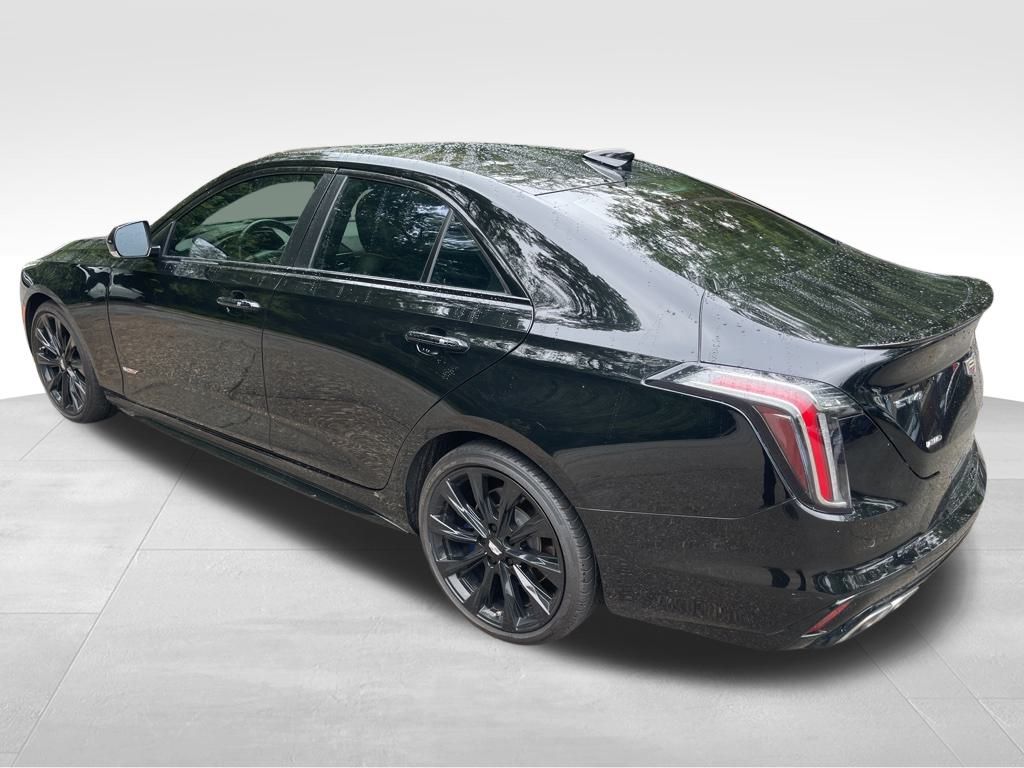2021 Cadillac CT4 photo 2