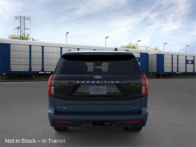 2025 Ford Expedition MAX photo 4