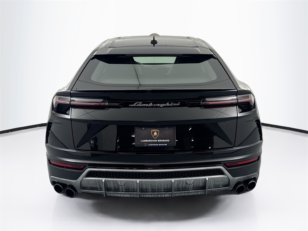2021 Lamborghini Urus Base photo 3