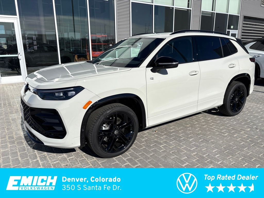 2026 Volkswagen Tiguan SE R-LINE BLACK's photo