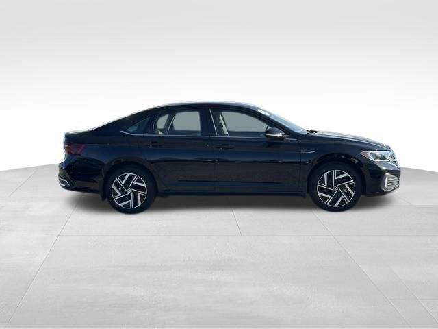 2024 Volkswagen Jetta 1.5T SEL photo 8