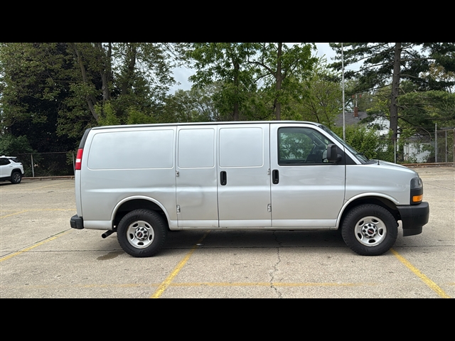 2021 Gmc Savana Cargo 2500 photo 5