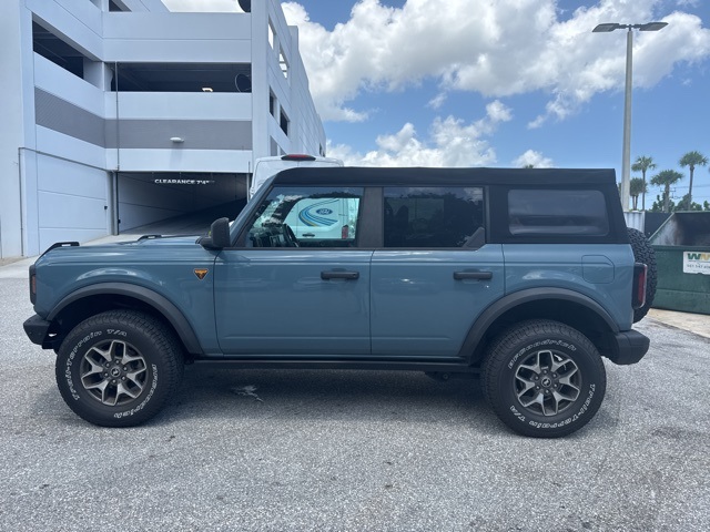2023 Ford Bronco Badlands photo 4