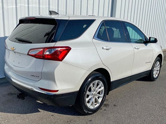2019 Chevrolet Equinox LT photo 3