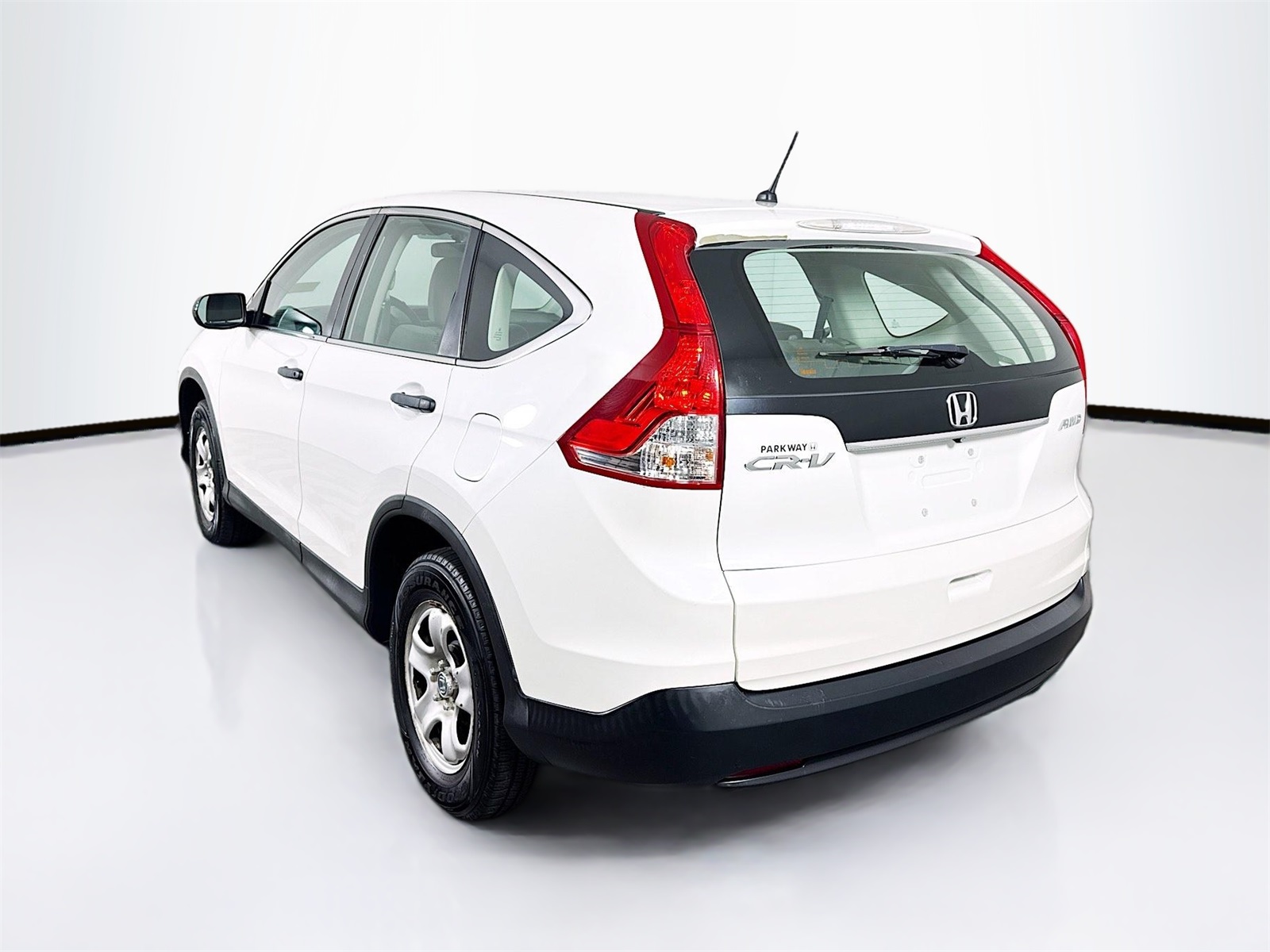 2014 Honda CR-V LX photo 3