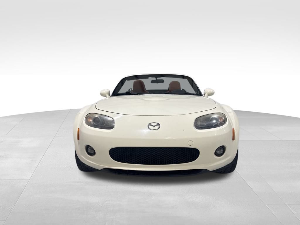 2006 Mazda MX-5 Miata Miata Grand Touring photo 2