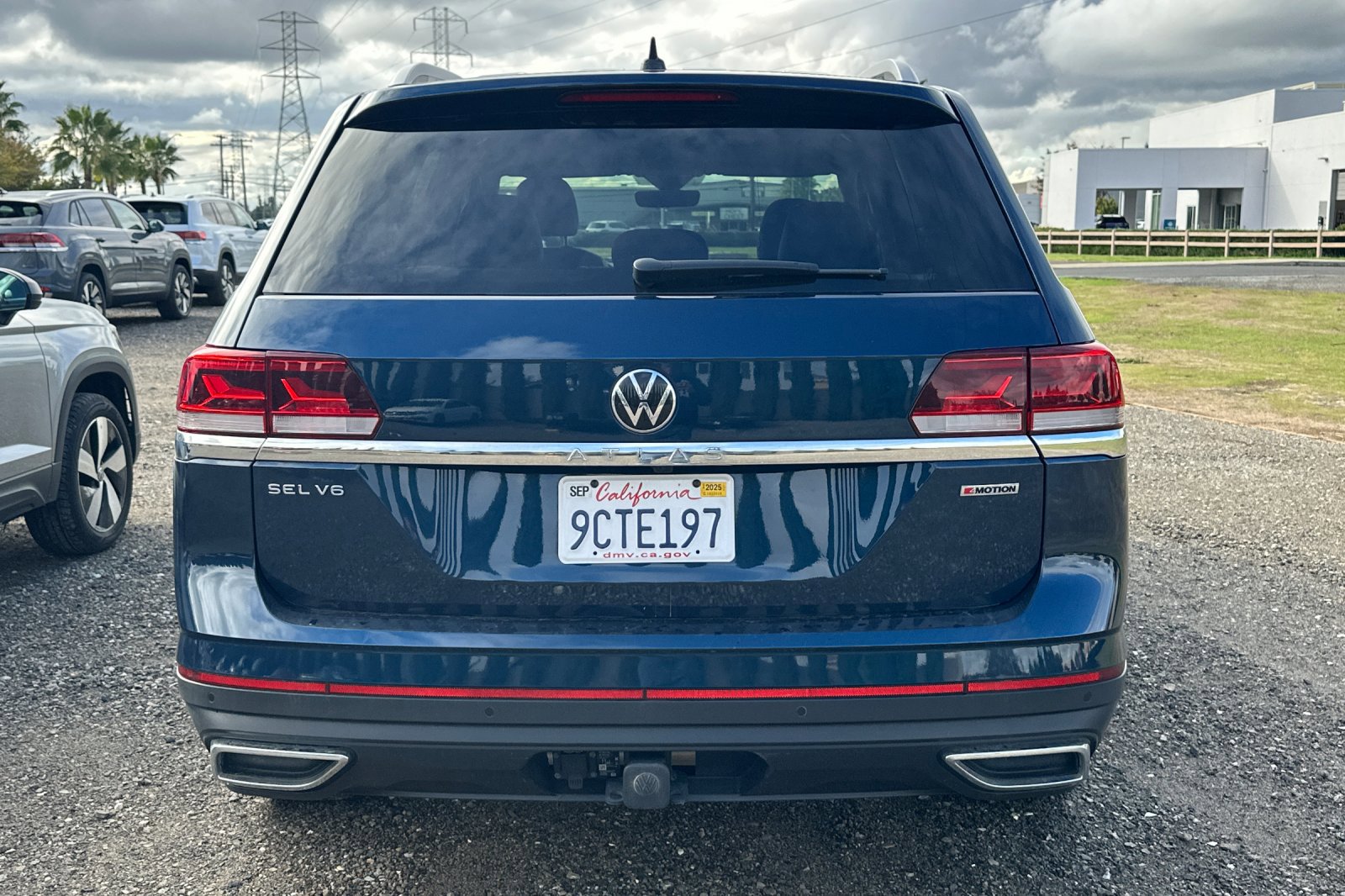 2022 Volkswagen Atlas V6 SEL photo 3