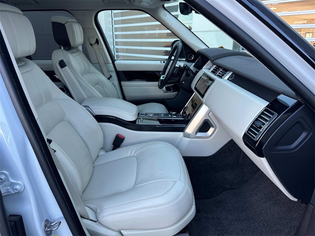 2019 Land Rover Range Rover SuperCharged HSE photo 10